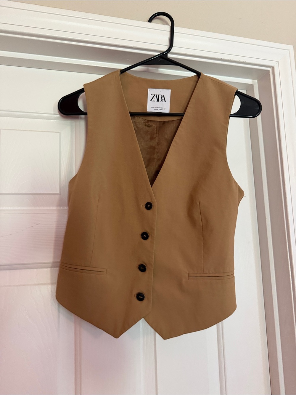 ZARA Tan Sleeveless Buttoned Vest
